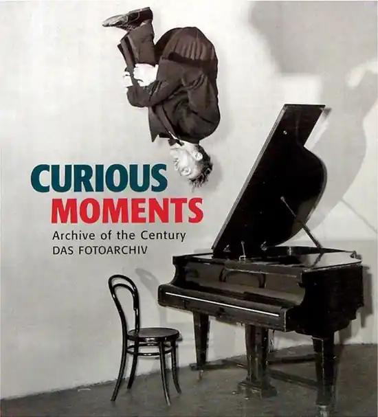 Curious Moments Korting